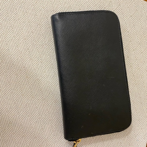 Prada Large Saffiano Zippered Wallet - Picture 8 of 13